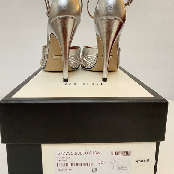 GUCCI Metallic Leather Sandals - Picture 7 of 13